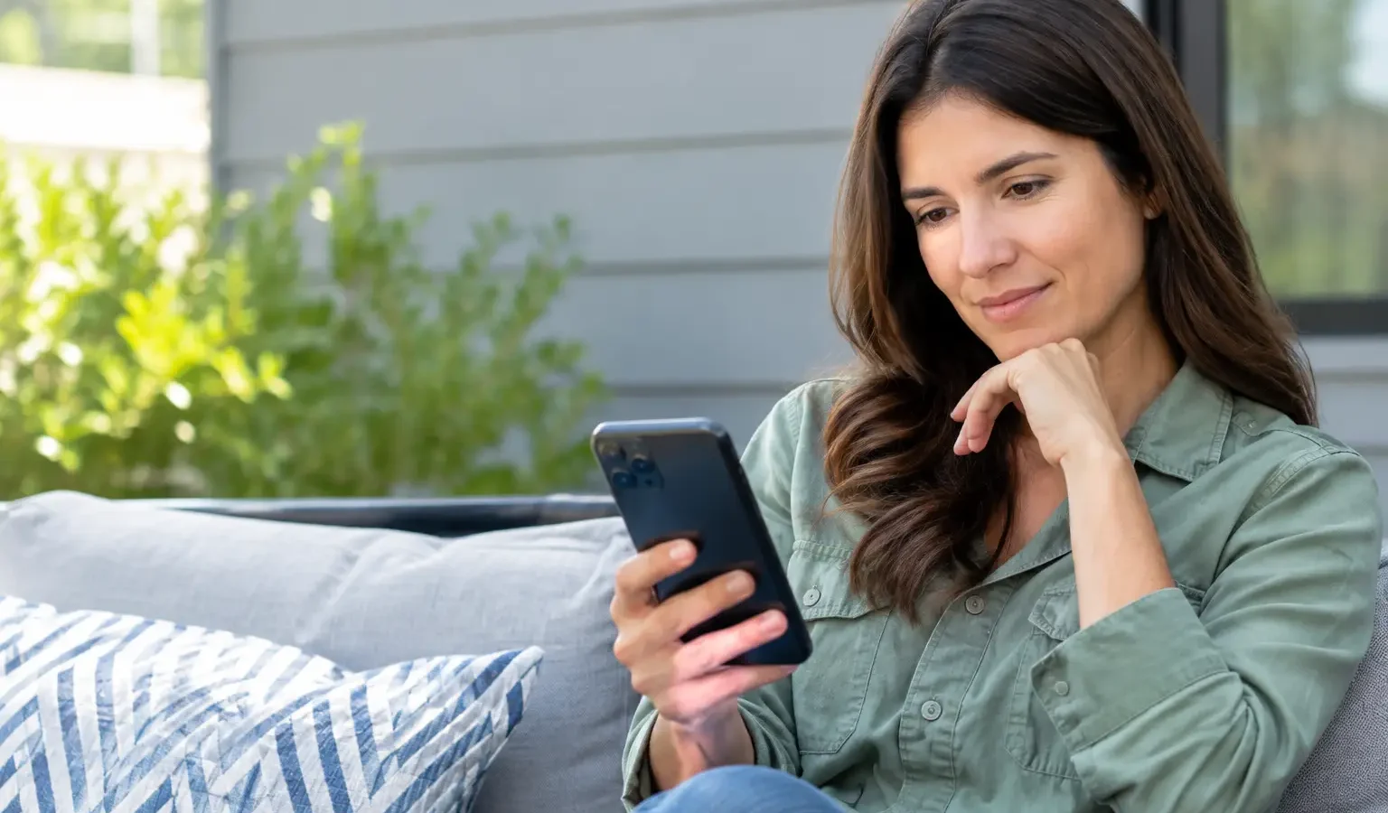 How to Read Outdoor Builder Reviews Wisely